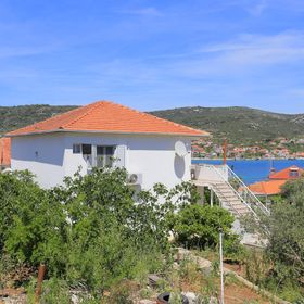 Apartmanok A Tenger Mellett Vinisce, Trogir - 11029 Vinišće