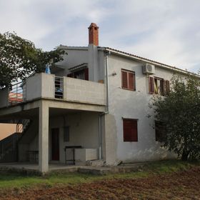 Apartmanok Parkolóhellyel Mrljane, Pasman - 8498 Mrljane