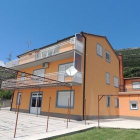 Apartmanok Parkolóhellyel Kastel Stari, Kastela - 12104 Kaštel Stari