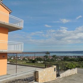 Apartmanok Parkolóhellyel Kastel Stari, Kastela - 12104 Kaštel Stari