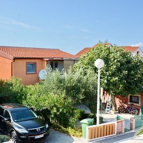 Apartmanok Parkolóhellyel Vir - 10407