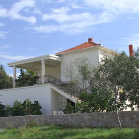 Apartmanok Parkolóhellyel Ugljan - 8493