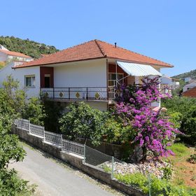 Apartmanok A Tenger Mellett Vinisce, Trogir - 10241 Vinišće