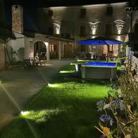 Apartmanok és Szobák Parkolóhellyel Loborika, Pula - 12983 Loborika