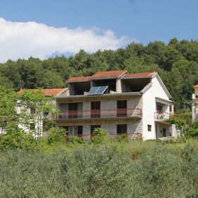 Apartmanok Parkolóhellyel Jelsa, Hvar - 8789 Jelsa