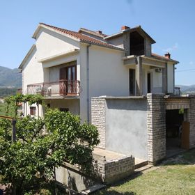 Apartmanok Parkolóhellyel Jelsa, Hvar - 8789 Jelsa