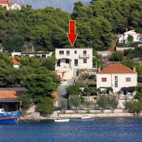 Családi Apartmanok A Tenger Mellett Sumartin, Brac - 5771 Sumartin