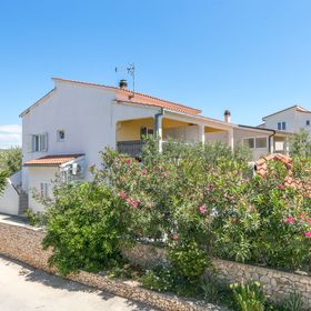 Apartmanok A Tenger Mellett Razanj, Rogoznica - 12733 Ražanj