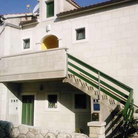 Apartmanok Parkolóhellyel Postira, Brac - 2911 Postira