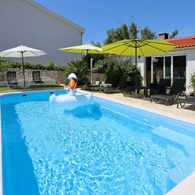 Apartmanok A Tenger Mellett Medencével Pag - 6412