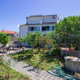 Apartmanok és Szobák Parkolóhellyel Nin, Zadar - 5805 Nin