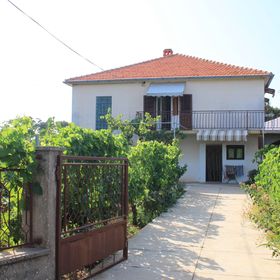 Apartmanok A Tenger Mellett Ugljan - 8264