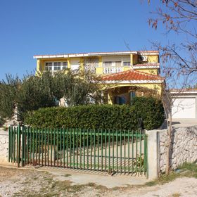 Apartmanok Parkolóhellyel Rtina - Stosici, Zadar - 5881 Rtina - Stošići