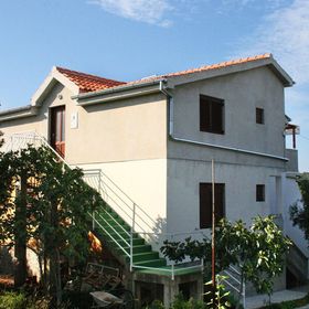 Apartmanok Parkolóhellyel Jezera, Murter - 5109 Jezera