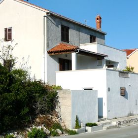 Apartmanok Parkolóhellyel Postira, Brac - 2919 Postira