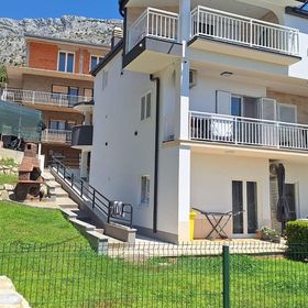 Apartmanok Parkolóhellyel Stanici, Omis - 11421 Stanići