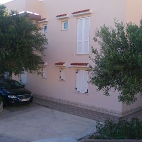 Apartmanok Parkolóhellyel Banjol, Rab - 4956 Banjol