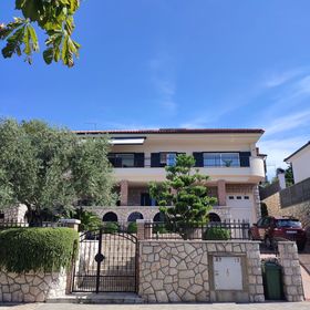 Apartmanok Parkolóhellyel Novi Vinodolski - 5488