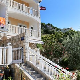 Apartmanok A Tenger Mellett Pisak, Omis - 10323 Pisak