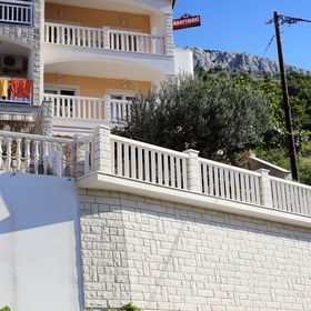 Apartmanok A Tenger Mellett Pisak, Omis - 10323 Pisak