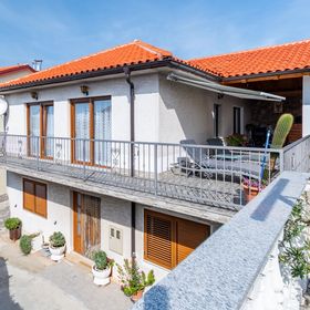 Apartmanok Parkolóhellyel Novi Vinodolski - 2417