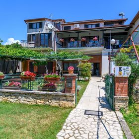 Apartmanok A Tenger Mellett Banjole, Pula - 3002 Banjole