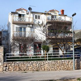 Apartmanok Parkolóhellyel Grebastica, Sibenik - 4867 Grebaštica