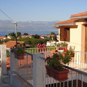 Apartmanok Parkolóhellyel Sutivan, Brac - 745 Sutivan
