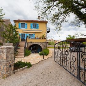 Apartmanok Parkolóhellyel Kornic, Krk - 11506 Kornić