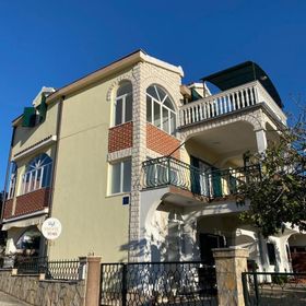 Apartmanok Parkolóhellyel Grebastica, Sibenik - 4252 Grebaštica