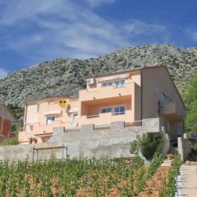 Apartmanok és Szobák Parkolóhellyel Ivan Dolac, Hvar - 8734 Ivan Dolac