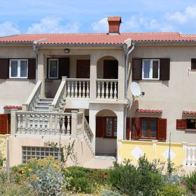 Apartmanok Parkolóhellyel Pag - 6535