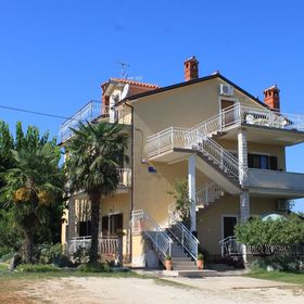 Apartmanok Parkolóhellyel Basanija, Umag - 7149 Bašanija