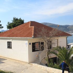 Apartmanok A Tenger Mellett Okrug Gornji, Ciovo - 8663 Okrug Gornji