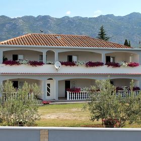 Apartmanok Parkolóhellyel Seline, Paklenica - 6603 Seline