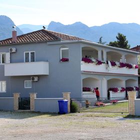 Apartmanok Parkolóhellyel Seline, Paklenica - 6603 Seline