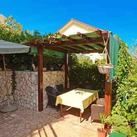 Apartmanok Parkolóhellyel Slatine, Ciovo - 5158 Slatine