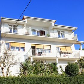 Apartmanok Parkolóhellyel Sumpetar, Omis - 9436 Sumpetar