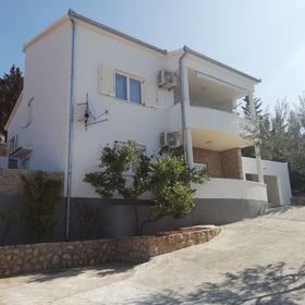 Apartmanok Parkolóhellyel Starigrad, Paklenica - 12939 Starigrad