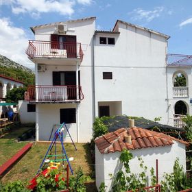 Apartmanok Parkolóhellyel Starigrad, Paklenica - 6431 Starigrad