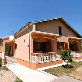 Apartmanok Parkolóhellyel Rovanjska, Paklenica - 6209 Rovanjska