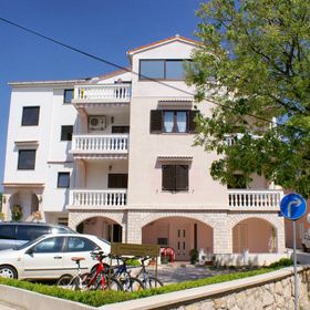 Apartmanok Parkolóhellyel Novalja, Pag - 212 Novalja