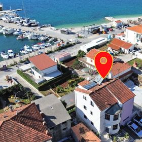 Apartmanok A Tenger Mellett Medencével Okrug Gornji, Ciovo - 11374 Okrug Gornji