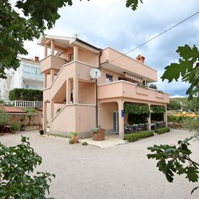 Apartmanok Parkolóhellyel Kornic, Krk - 415 Kornić
