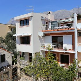 Apartmanok Parkolóhellyel Makarska - 9506