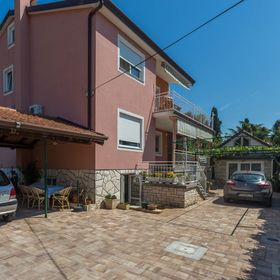 Apartmanok Parkolóhellyel Umag - 7063