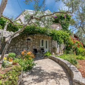 Apartmanok A Tenger Mellett Necujam, Solta - 8691 Nečujam