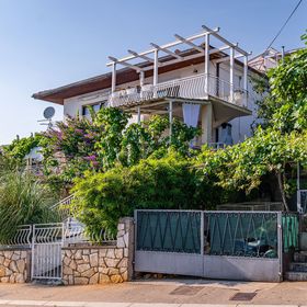 Apartmanok Családok Részére Medencével Novi Vinodolski - 2419