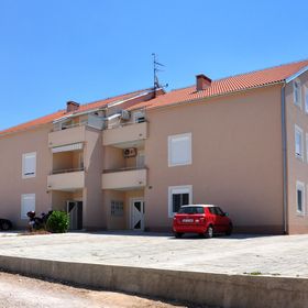 Apartmanok Parkolóhellyel Vodice - 10022