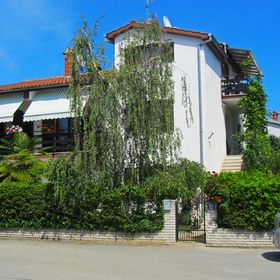 Apartmanok Parkolóhellyel Porec - 2285 Poreč